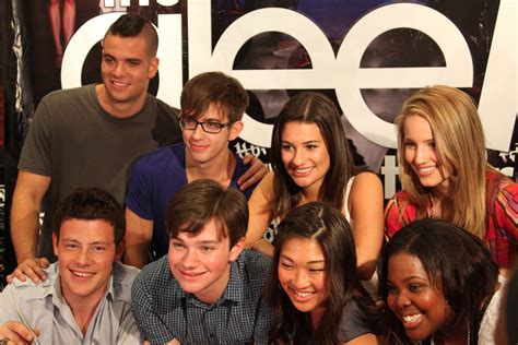 File:Glee cast.jpg - Wikipedia