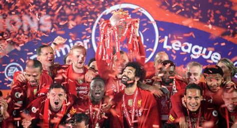 Klopp delighted by trophy lift after Liverpool hit Chelsea for five