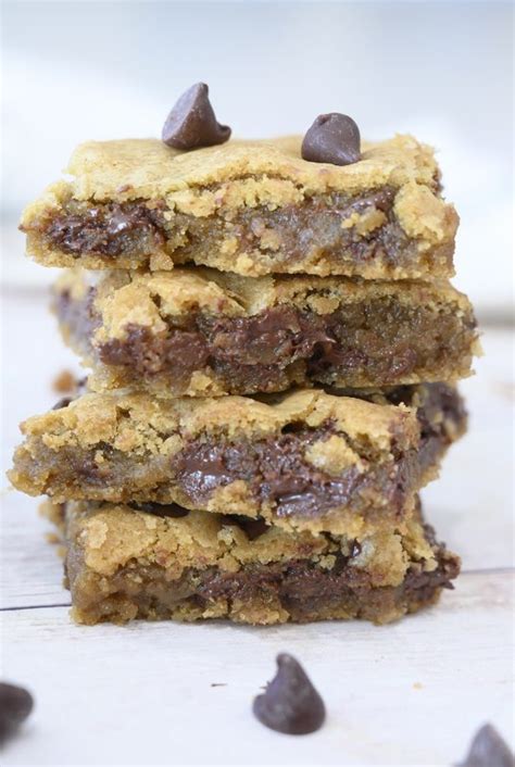 Chewy Chocolate Chip Cookie Bars | Wishes and Dishes