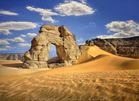 Sahara, natural rock arch Libya [2048x1499] by Patrick Galibert http://ppcdn.500px.org/65470565 ...