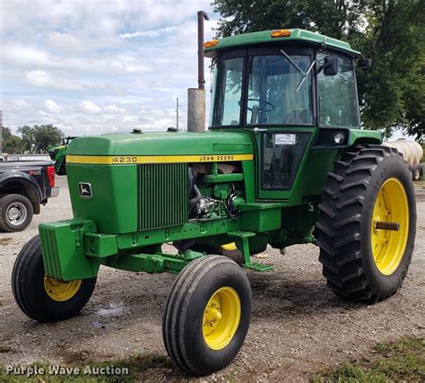 1975 John Deere 4230 tractor in Pleasant Hill, MO | Item DG7598 sold | Purple Wave