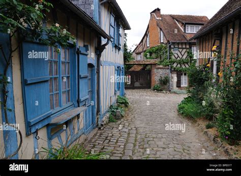 Medieval village of Gerberoy, France Stock Photo: 31040180 - Alamy