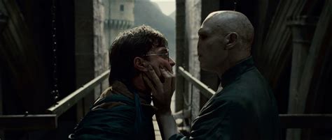 Harry Potter and the Deathly Hallows - Trailer - Harry Potter and Lord ...