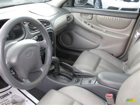 Pewter Interior 2000 Oldsmobile Alero GLS Sedan Photo #44186343 | GTCarLot.com