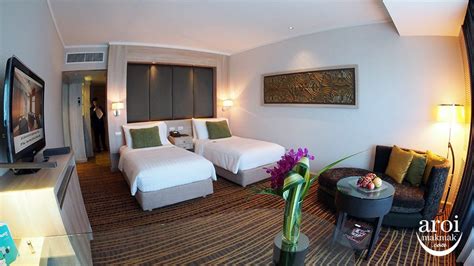 Amari Watergate Bangkok - The Most Popular Luxurious Hotel in Pratunam - AroiMakMak