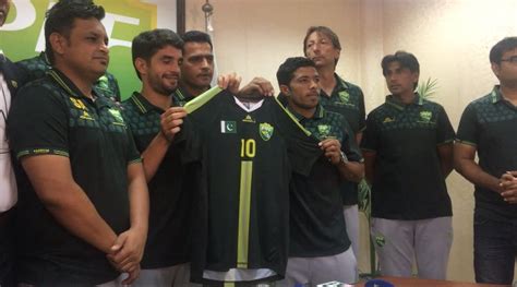 Pakistan football team kit unveiled for Asiad, SAFF [The Nation] - FootballPakistan.com (FPDC)