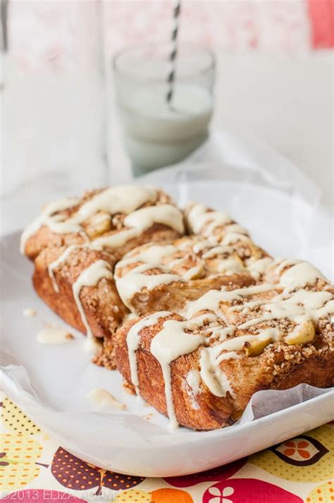 Notes from My Food Diary: Apple-Cinnamon Pull-Apart Bread