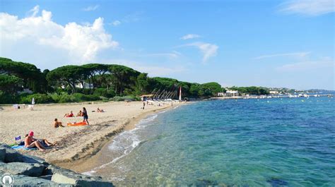 Visitez Grimaud, le petit village au bord de mer