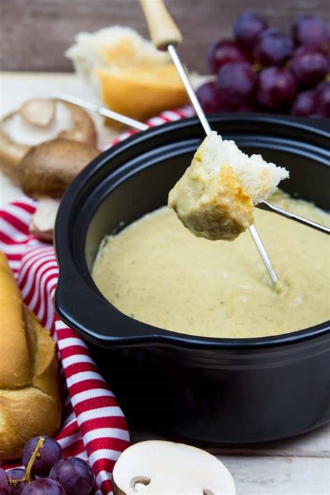 Vegan Cheese Fondue - Vegan Heaven