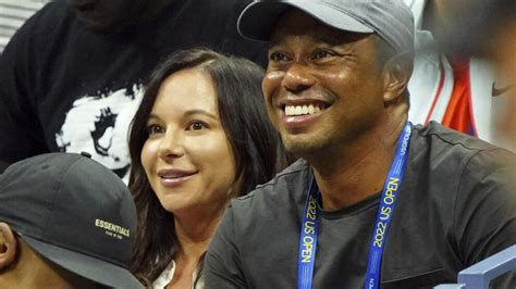 Video Tiger Woods’ ex-girlfriend sues over NDA - ABC News