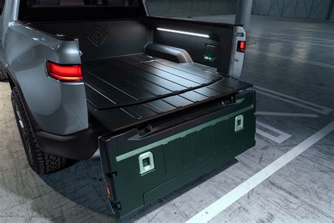 2020 Rivian R1T Truck Bed And Tailgate Open | Rivian Forum