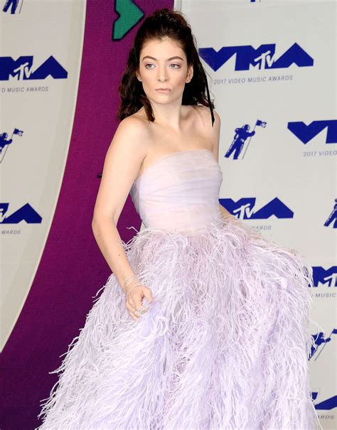 Lorde - HawtCelebs