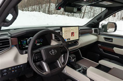 Review: 2023 Toyota Sequoia Capstone starts from behind