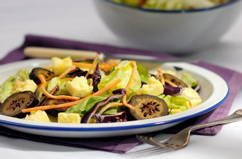 Cheese and pickled walnuts salad | Tesco Real Food