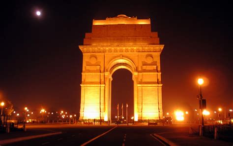 Top 10 Tourist Attractions in Delhi : Travel Guide India