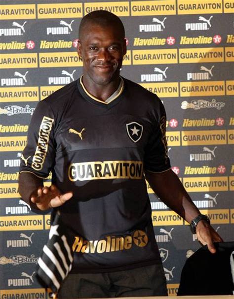 Seedorf manda recado: ‘O Botafogo tem que crer e sonhar com o título’