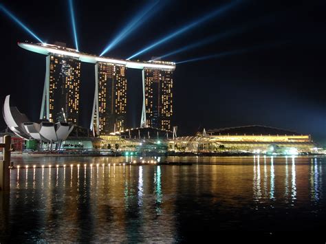 File:Marina Bay Sands during 2010 Youth Olympics opening.jpg - Wikimedia Commons