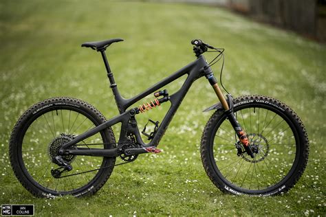 MTB-MAG.COM - Mountain Bike Magazine | [First Ride] 2021 FOX 38 & DHX2