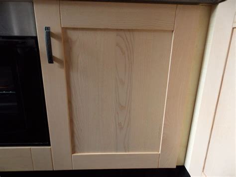 Kitchen Cabinet Doors Beech Effect Shaker Style Excellent Condition | in Weavering, Kent | Gumtree