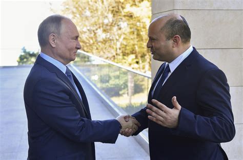 Russia's Putin hosts Israeli PM Bennett | AP News