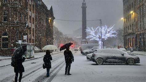 Wintry start to 2023 amid snow and ice warnings as temperatures set to plummet to -8C | The ...