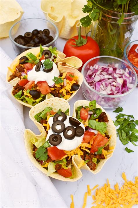 Taco Salad with Homemade Tortilla Bowls | The Nutritionist Reviews