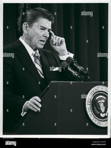 Ronald reagan 1981 hi-res stock photography and images - Alamy