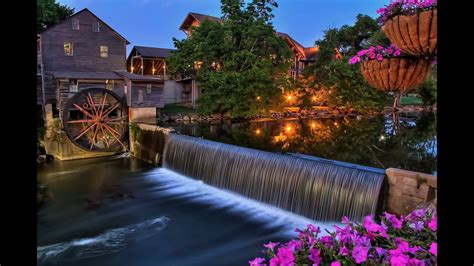 Top Tourist Attractions in Pigeon Forge: Travel Guide Tennessee - YouTube