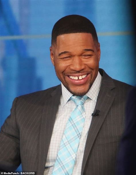 Michael Strahan fixes his famous gap tooth with a temporary dental ...