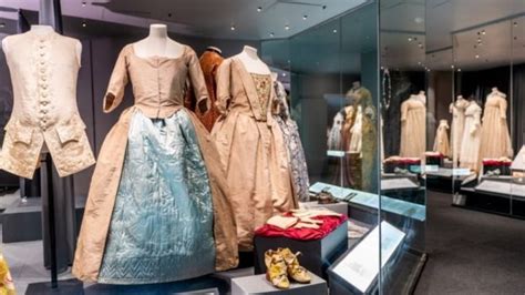 Bath Fashion Museum may close for three years - BBC News