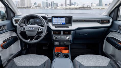 The 2022 Ford Maverick's interior is like a Swiss army knife - CNET