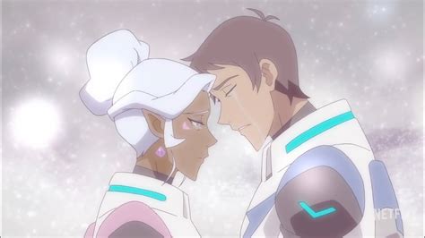 Voltron Legendary Defender Keith And Lance Kiss - bmp-beaver