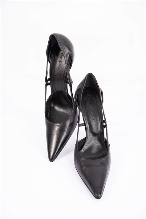 BALENCIAGA BLACK LEATHER HEELS - MÉDEN