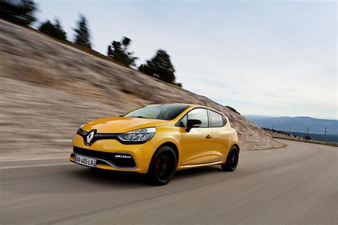 RENAULT Clio RS Specs & Photos - 2013, 2014, 2015, 2016, 2017, 2018 ...