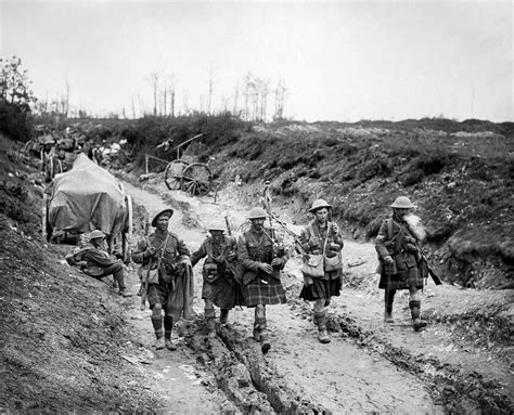 37 Rare Photographs of the Battle of the Somme, One of the Bloodiest ...