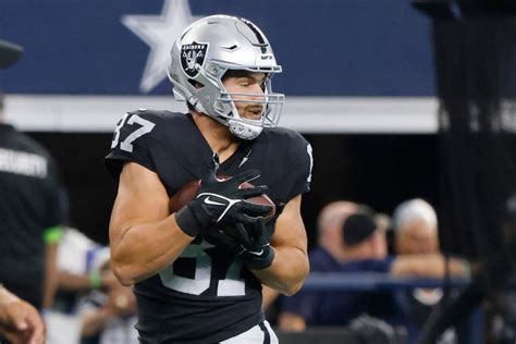 Raiders’ Michael Mayer set for matchup with Bills’ Dalton Kincaid ...