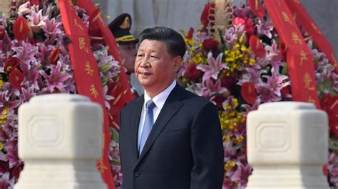 Xi Jinping pays respects to Mao Zedong on eve of 70th anniversary