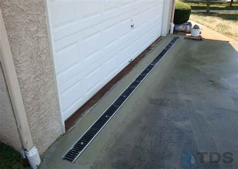 PolyCast-Driveway-DG0641-01 | Trench Drain Systems