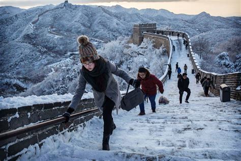 Amazing photos show Great Wall of China covered in snow | CNN