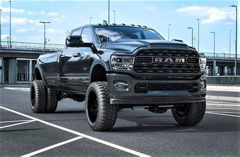 Dodge Ram 3500 Dually 2023