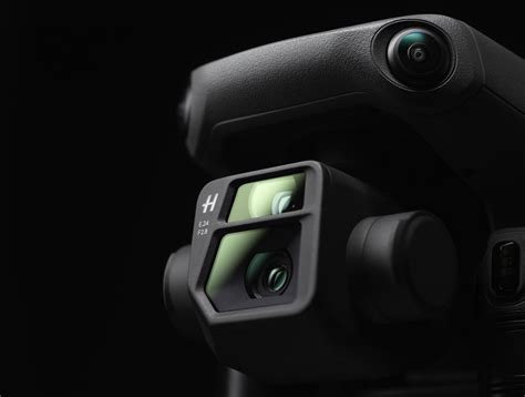 DJI Announces the Mavic 3 and Mavic 3 Cine Dual-Camera Drones - Exibart ...