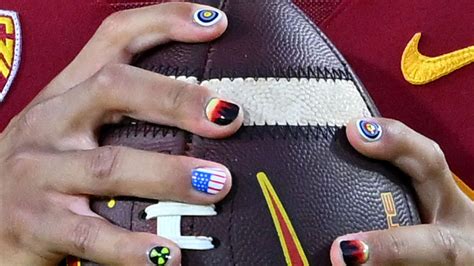 USC QB Caleb Williams' nails tell the tale of his season - ESPN