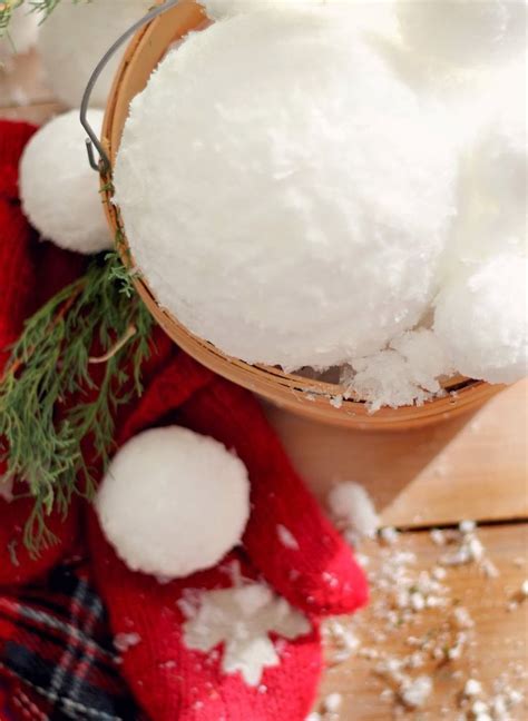 21 Snowball Christmas Decor Ideas That You Will Love - Feed Inspiration