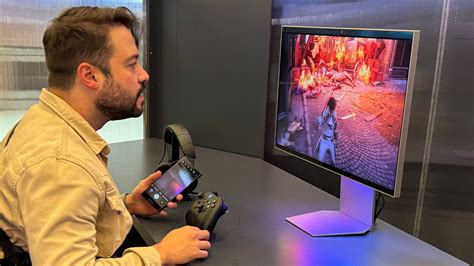 Samsung's stunning glasses-free 3D gaming display made objects float before my eyes | TechRadar