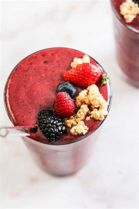 Coconut Water Smoothie Recipe with Berries | Grateful Grazer