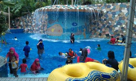 Fun day out - Review of Wet World Water Park Shah Alam, Shah Alam ...