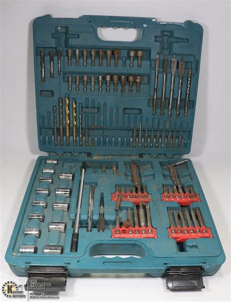 MAKITA TOOL SET - Kastner Auctions