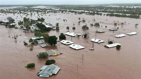 How a low-level category cyclone caused Cairns' largest flood in more ...