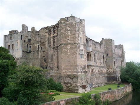 Newark Castle, England | Newark castle, Castle pictures, Castle house