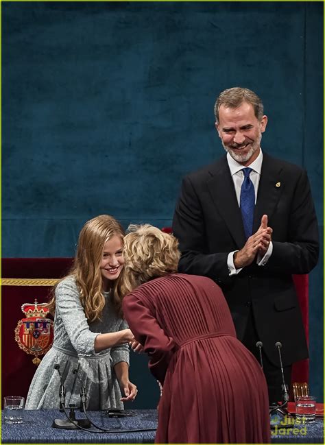 Princess Leonor Makes First Major Speech at Princess of Asturias Awards | Photo 1267541 - Photo ...